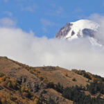 Kazbegi: Dove l'avventura incontra la maestosità dei monti